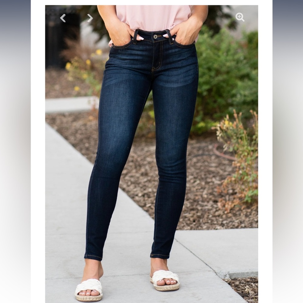 Kancan Midrise Dark Skinny Jeans Size 2XL/33